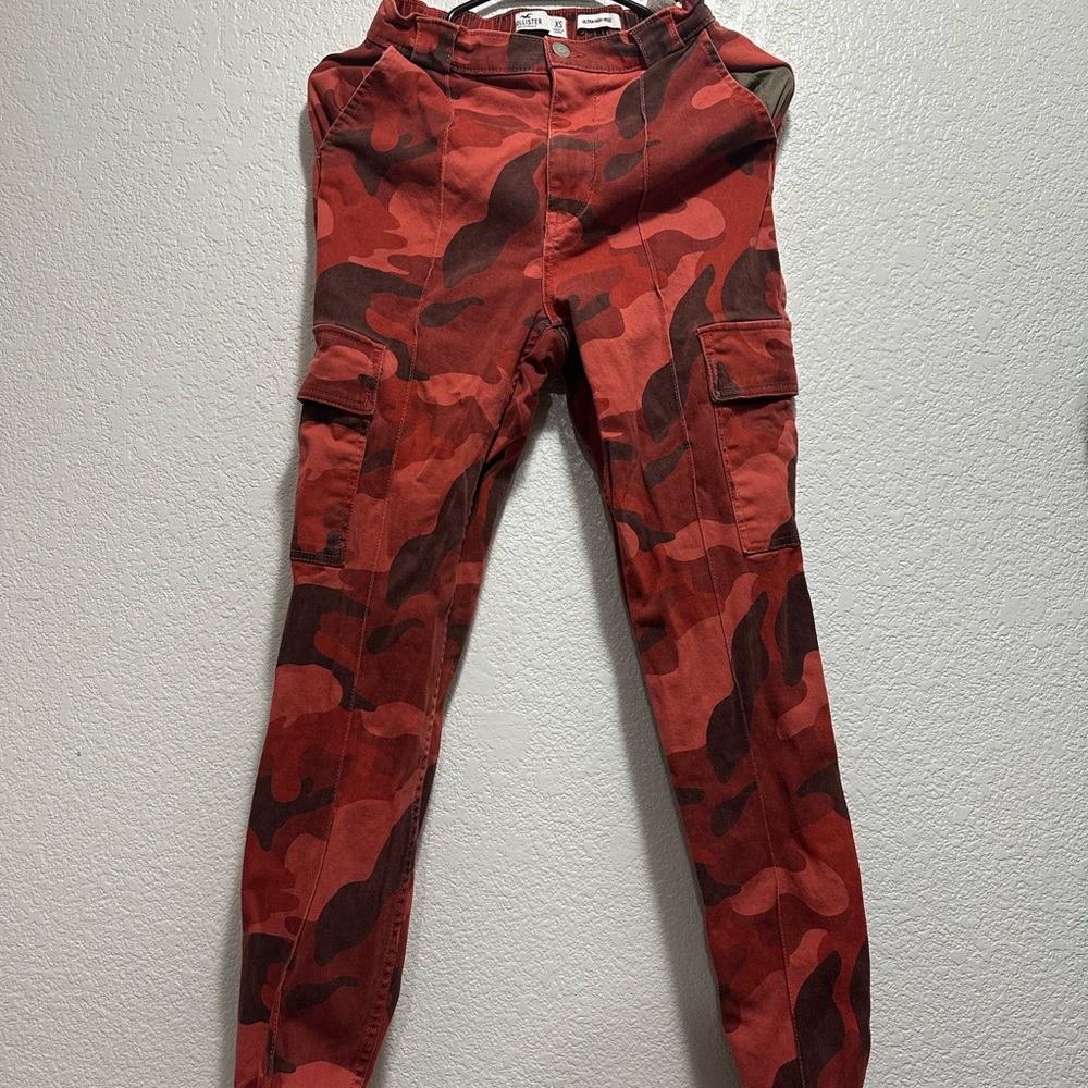 Hollister Red Camouflage Joggers - Picture 6 of 7